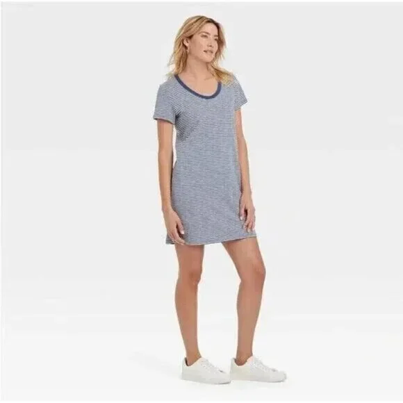 Universal Thread Dresses | Nwt Universal Thread Blue/White Striped T-Shirt Dress | Color: Blue/White | Size: L | Closetinthepnw's Closet